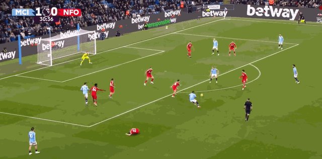 1733353126285095740.gif 2-0德布劳内.gif